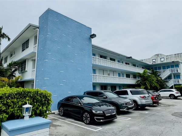 1120 102nd St, Unit 7, Bay Harbor Islands, FL 33154