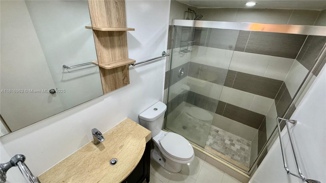 1120 102nd St, Unit 7, Bay Harbor Islands, FL 33154 Photo