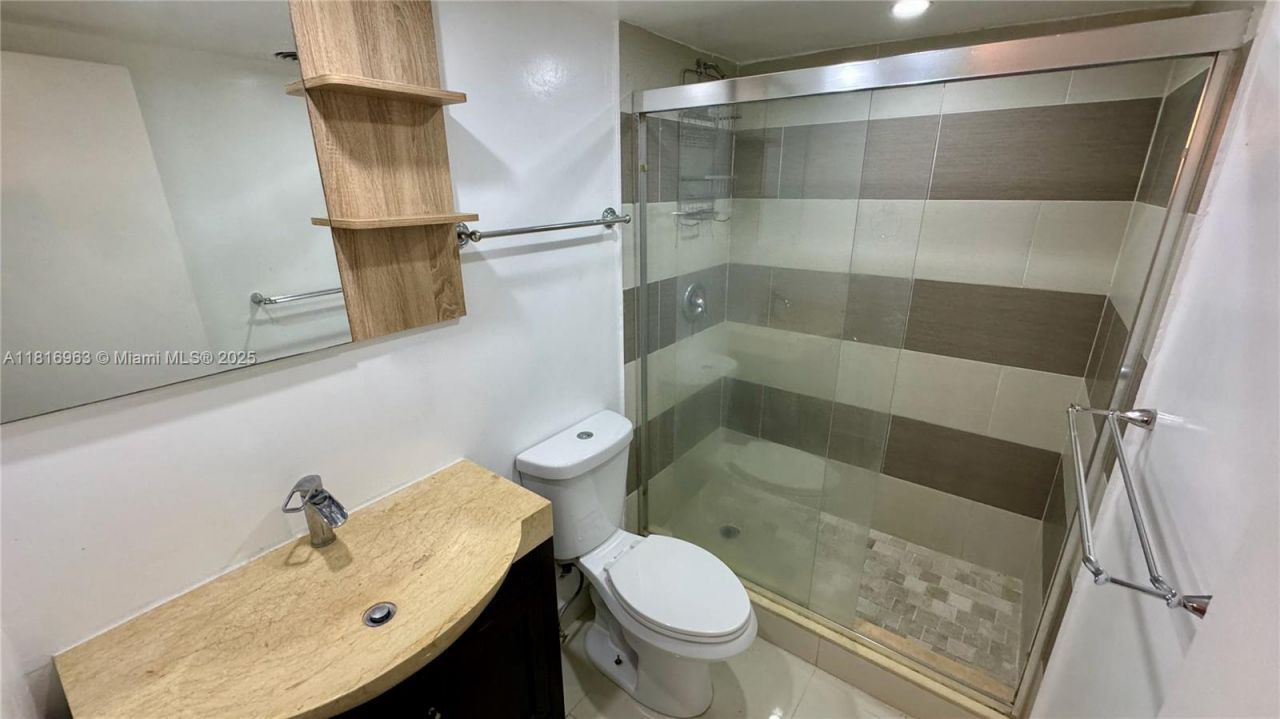 1120 102nd St, Unit 7, Bay Harbor Islands, FL 33154 Photo