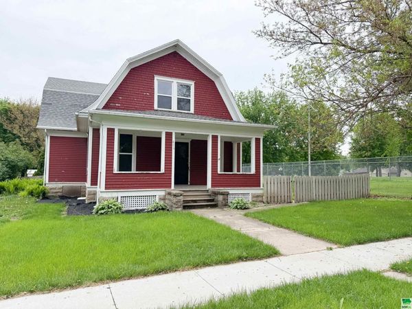 406 S adams, Rock Rapids, IA 51246
