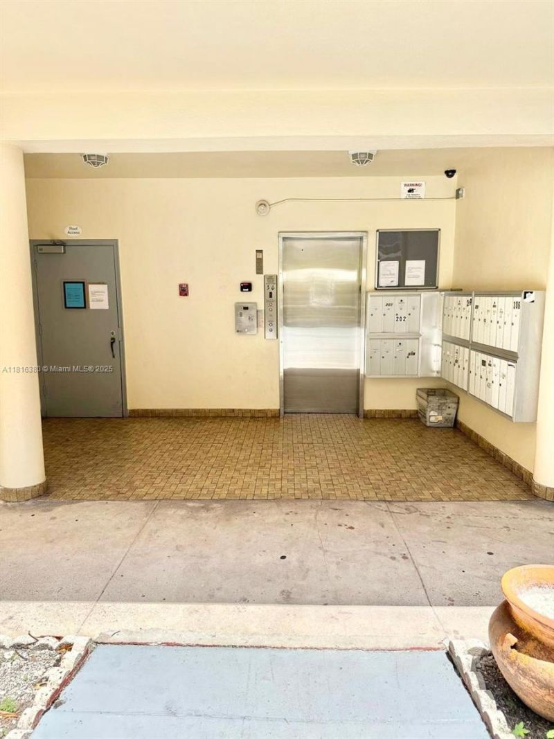 1747 Rodman St, Unit 203, Hollywood, FL 33020 Photo