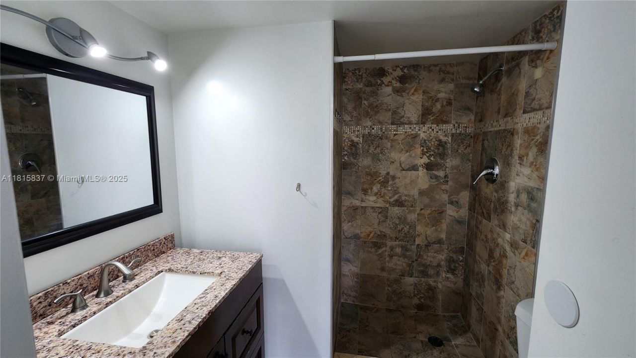 18151 NE 31st Ct, Unit 1907, Aventura, FL 33160 Photo