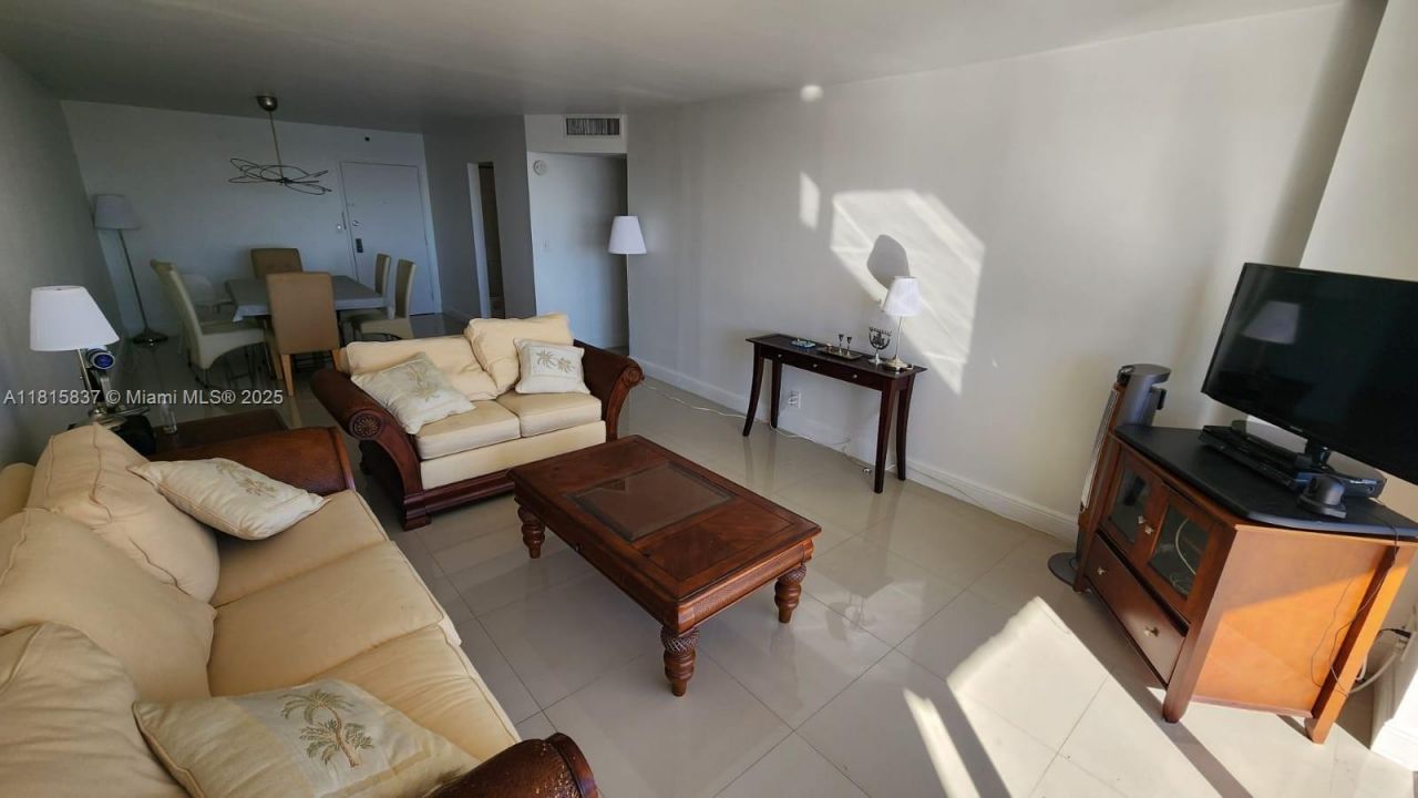 18151 NE 31st Ct, Unit 1907, Aventura, FL 33160 Photo