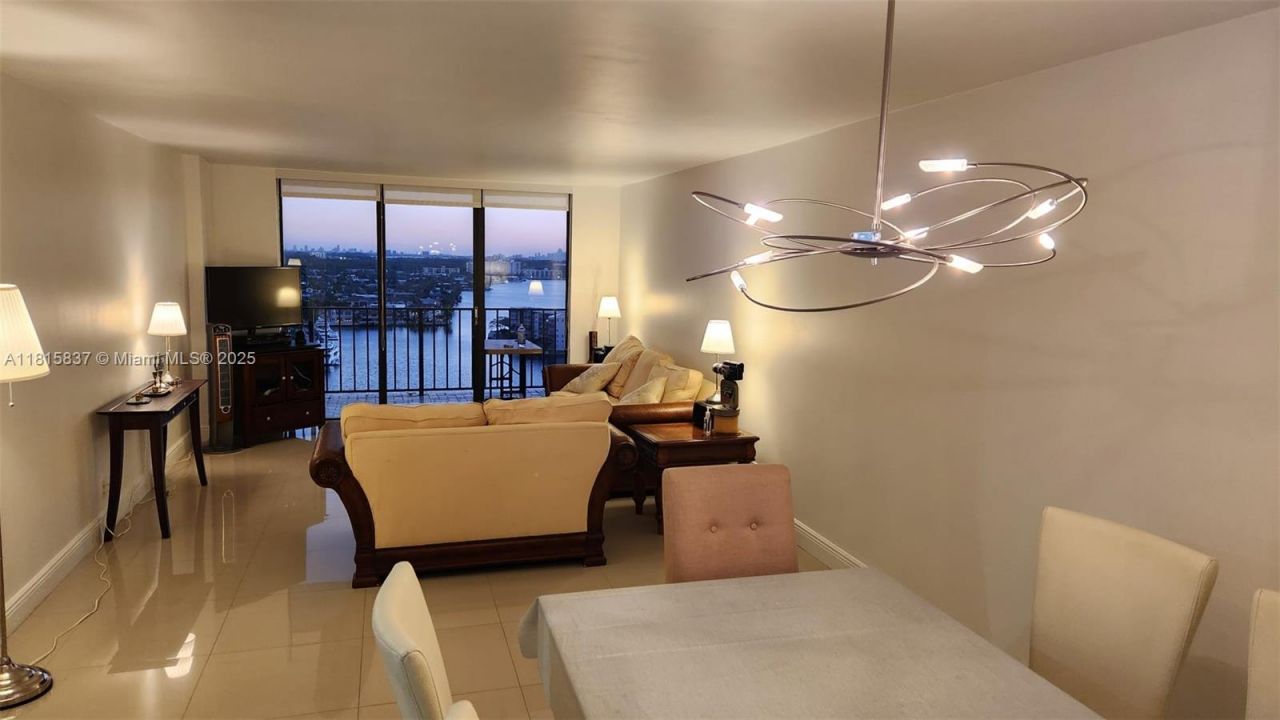 18151 NE 31st Ct, Unit 1907, Aventura, FL 33160 Photo