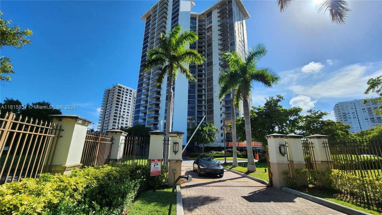 18151 NE 31st Ct, Unit 1907, Aventura, FL 33160 Photo