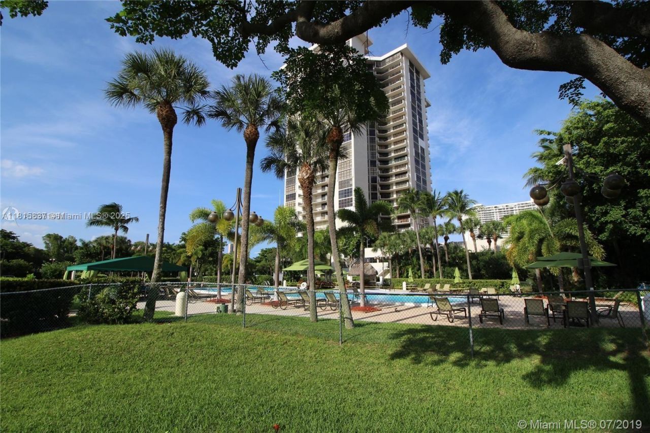 18151 NE 31st Ct, Unit 1907, Aventura, FL 33160 Photo