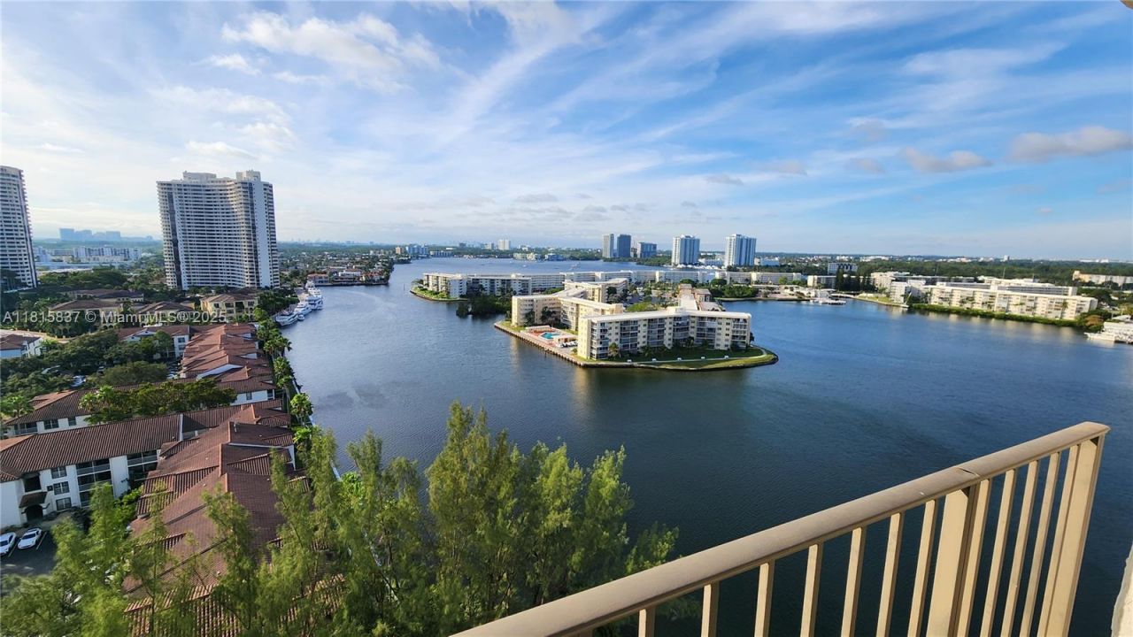 18151 NE 31st Ct, Unit 1907, Aventura, FL 33160 Photo