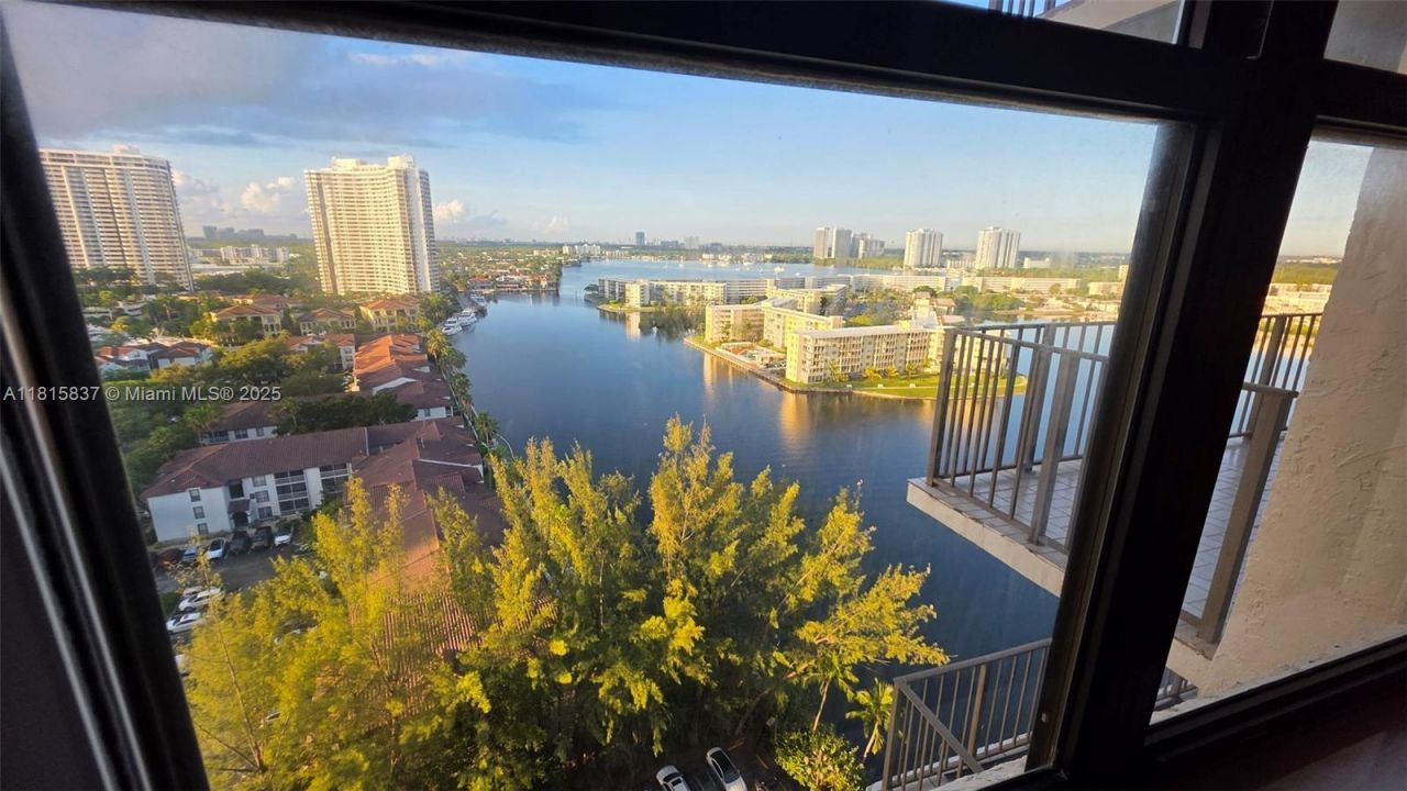 18151 NE 31st Ct, Unit 1907, Aventura, FL 33160 Photo