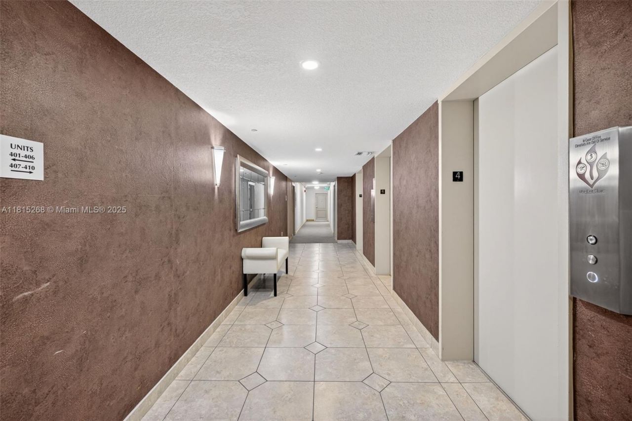 3675 N Country Club Dr, Unit 401, Aventura, FL 33180 Photo