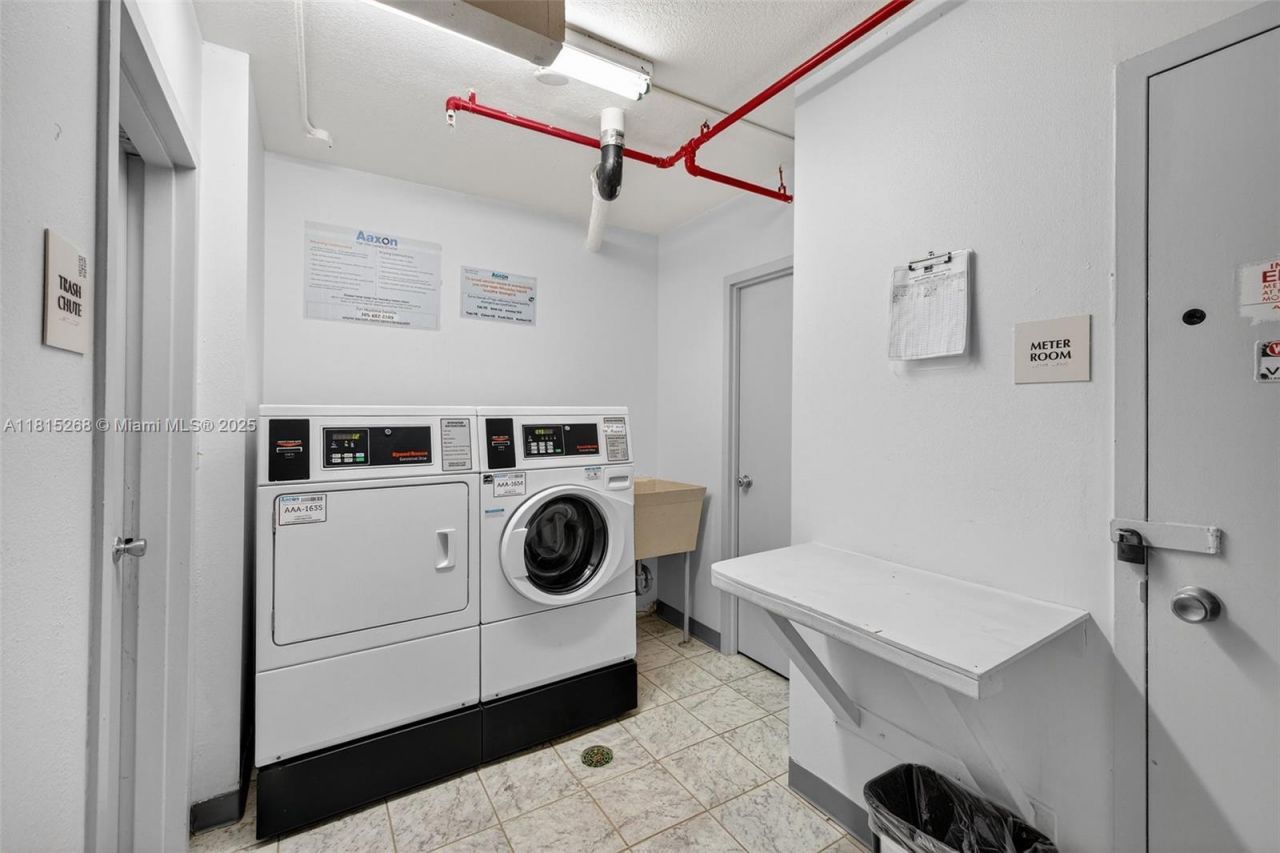 3675 N Country Club Dr, Unit 401, Aventura, FL 33180 Photo