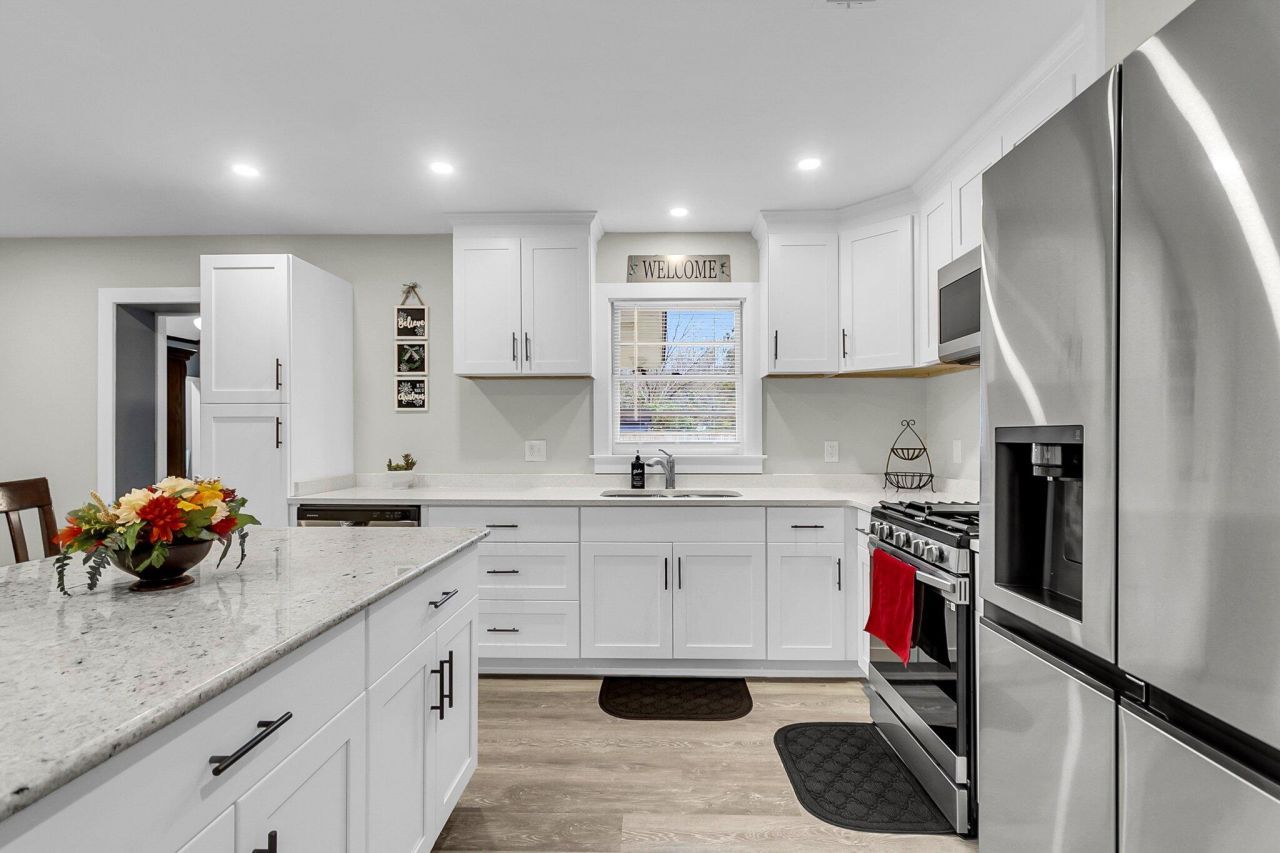 127 Roberts Road Photo 10