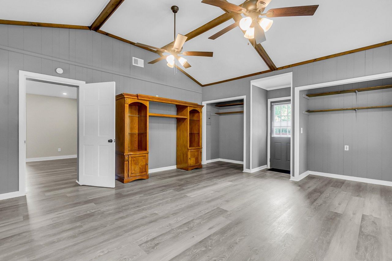 127 Roberts Road Photo 15