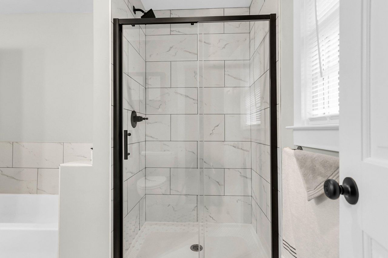 127 Roberts Road Photo 25