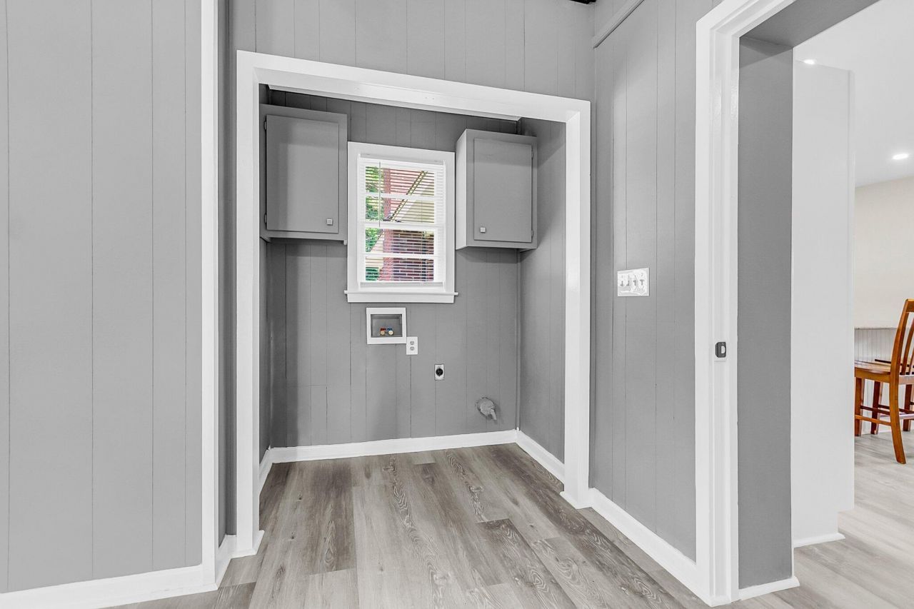 127 Roberts Road Photo 26