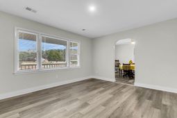 127 Roberts Road photo 4