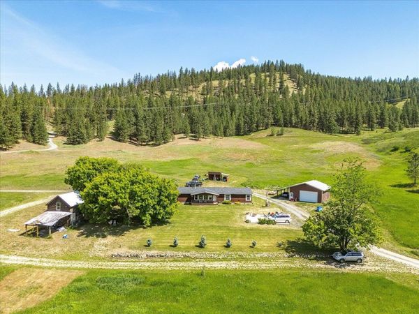 1643 Highway 395 S, Chewelah, WA 99109