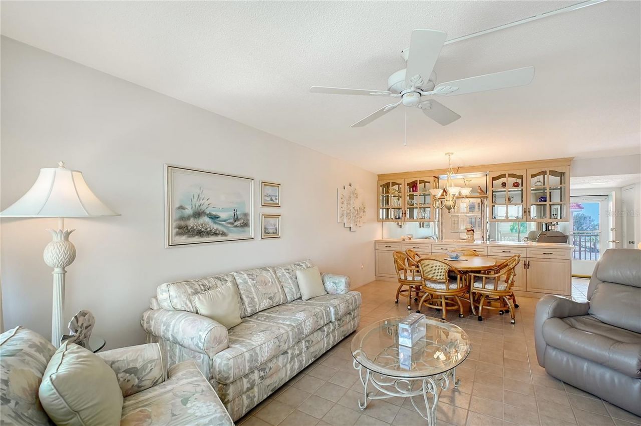 1350 N Portofino Drive, Unit 402, Sarasota, FL 34242 Photo