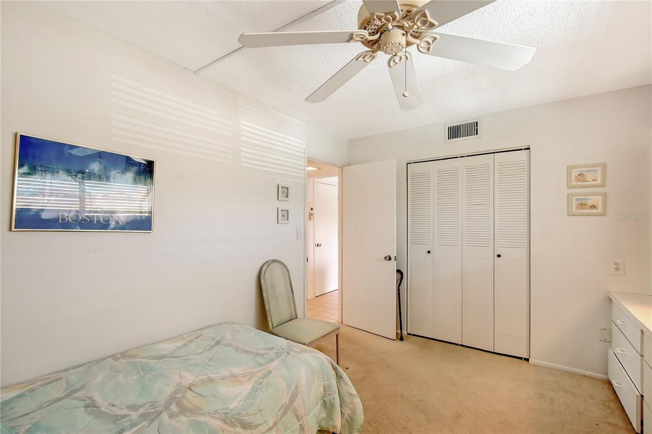 1350 N Portofino Drive, Unit 402, Sarasota, FL 34242 Photo