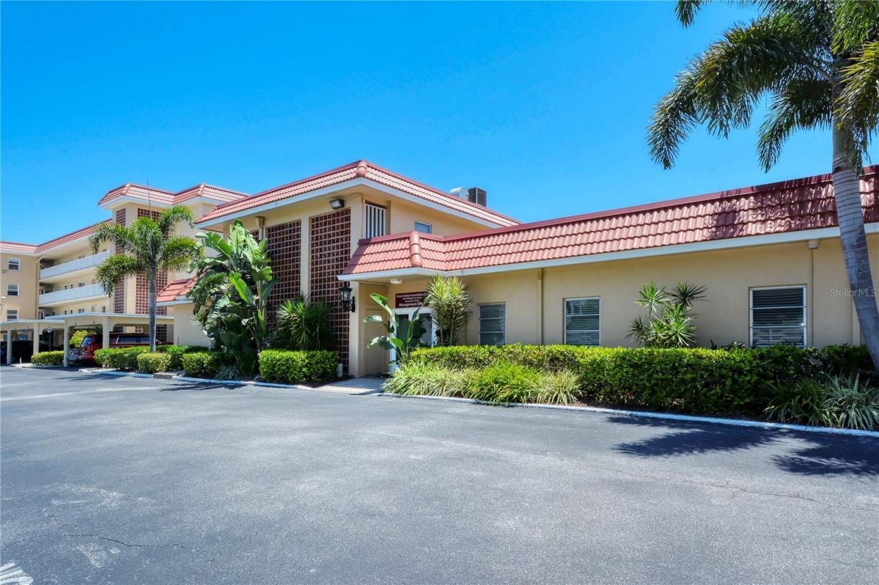 1350 N Portofino Drive, Unit 402, Sarasota, FL 34242 Photo
