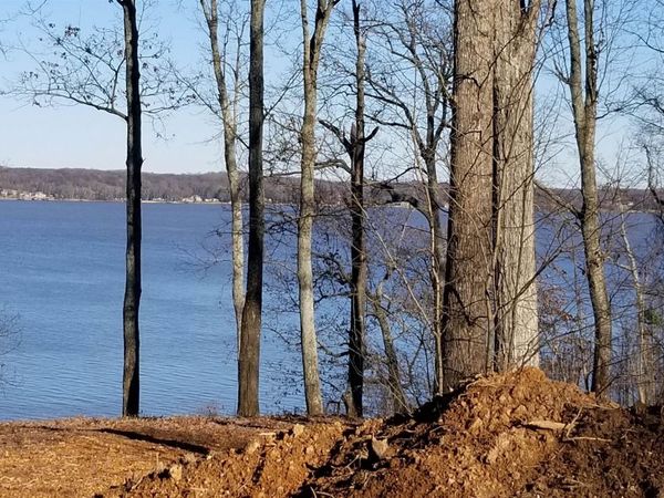 169 Crown Pointe Dr, Muscle Shoals, AL