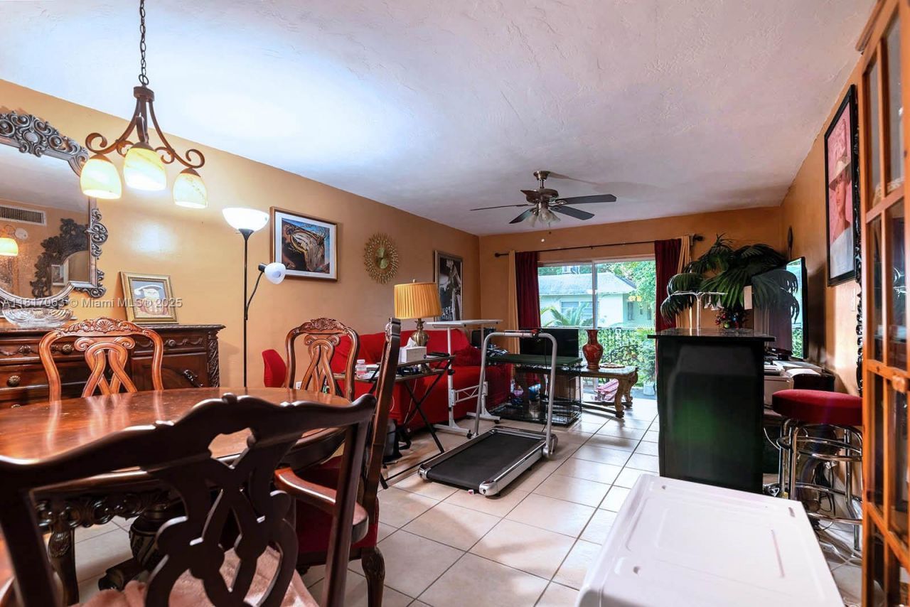 7530 SW 82nd St, Unit G203, Miami, FL 33143 Photo
