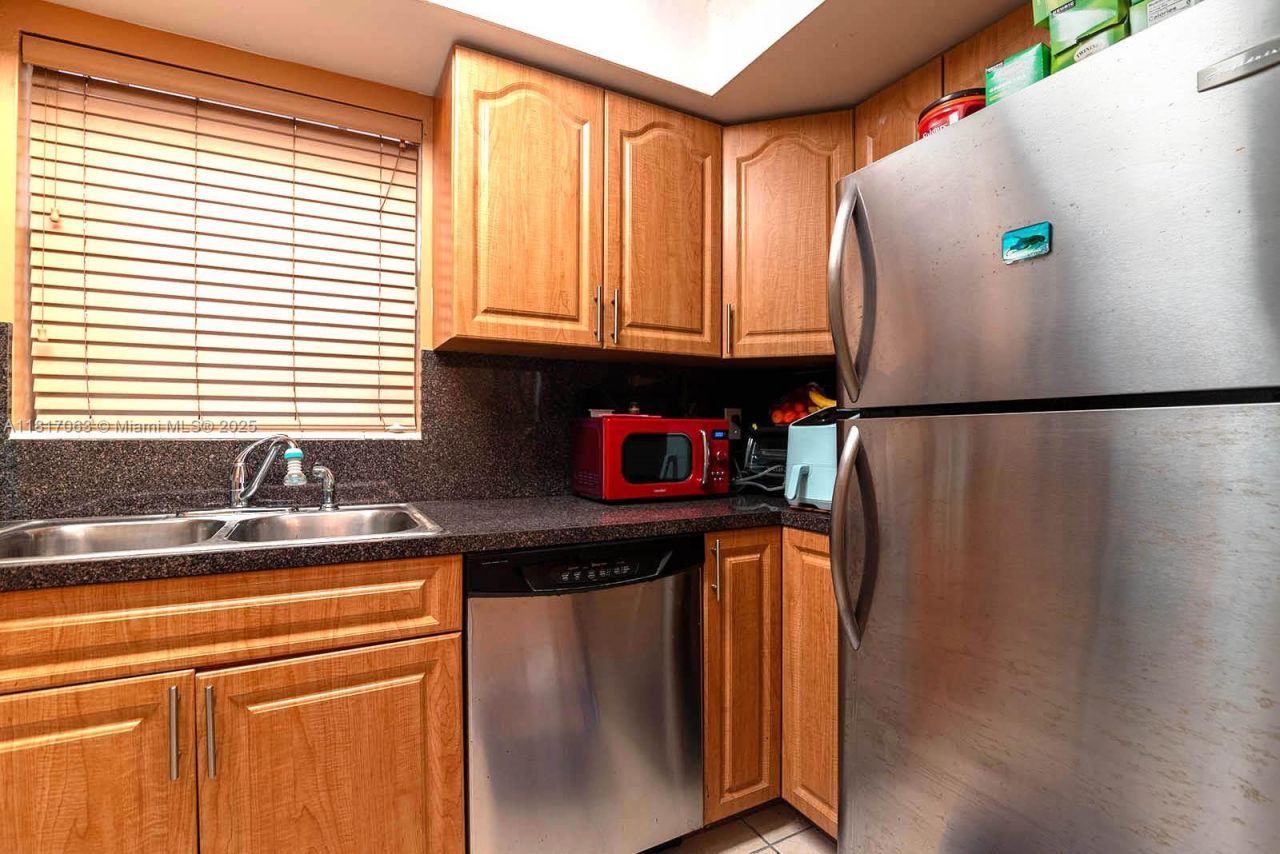 7530 SW 82nd St, Unit G203, Miami, FL 33143 Photo