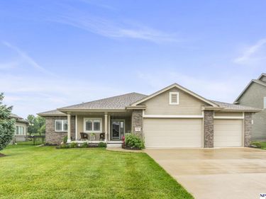 19910 Oak Street, Gretna, NE 68028