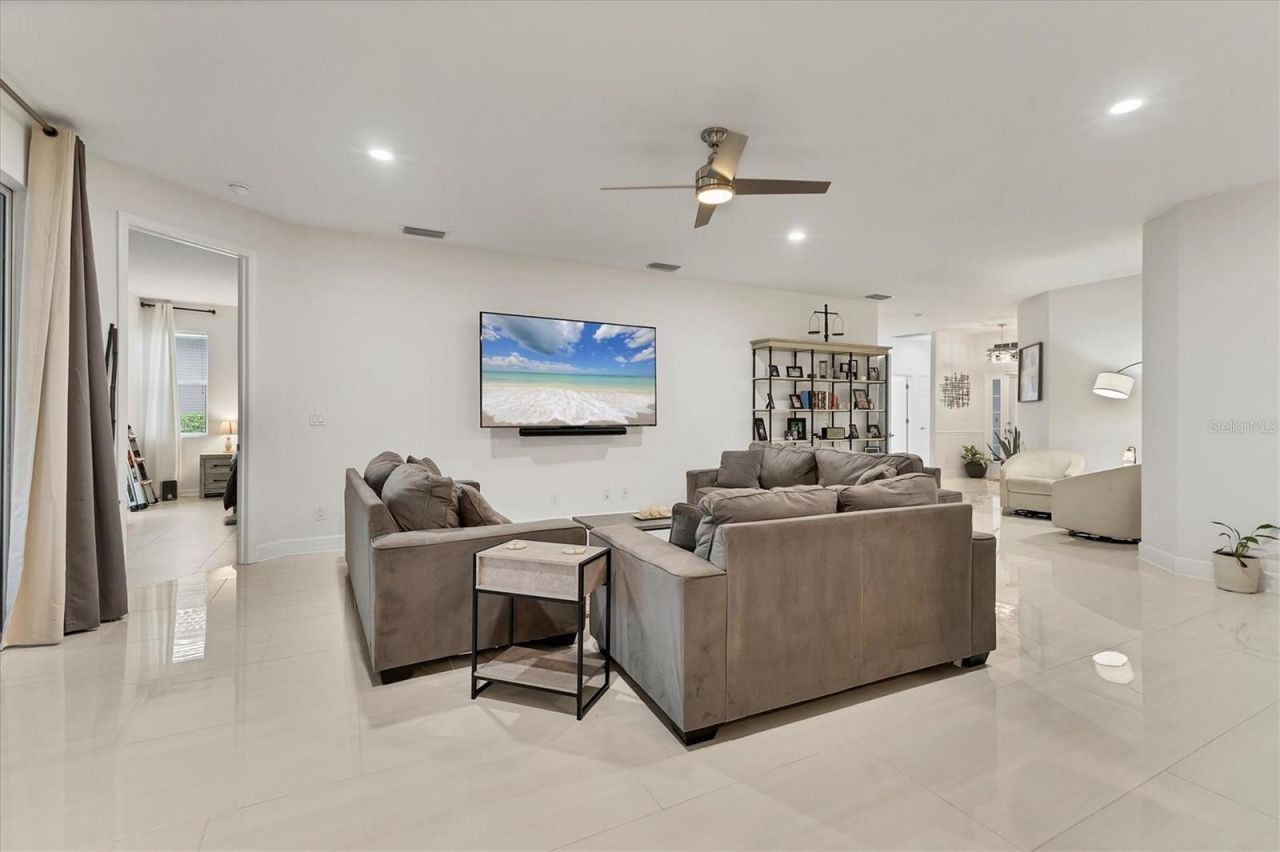 7119 67th Terrace E, Bradenton, FL 34203 Photo