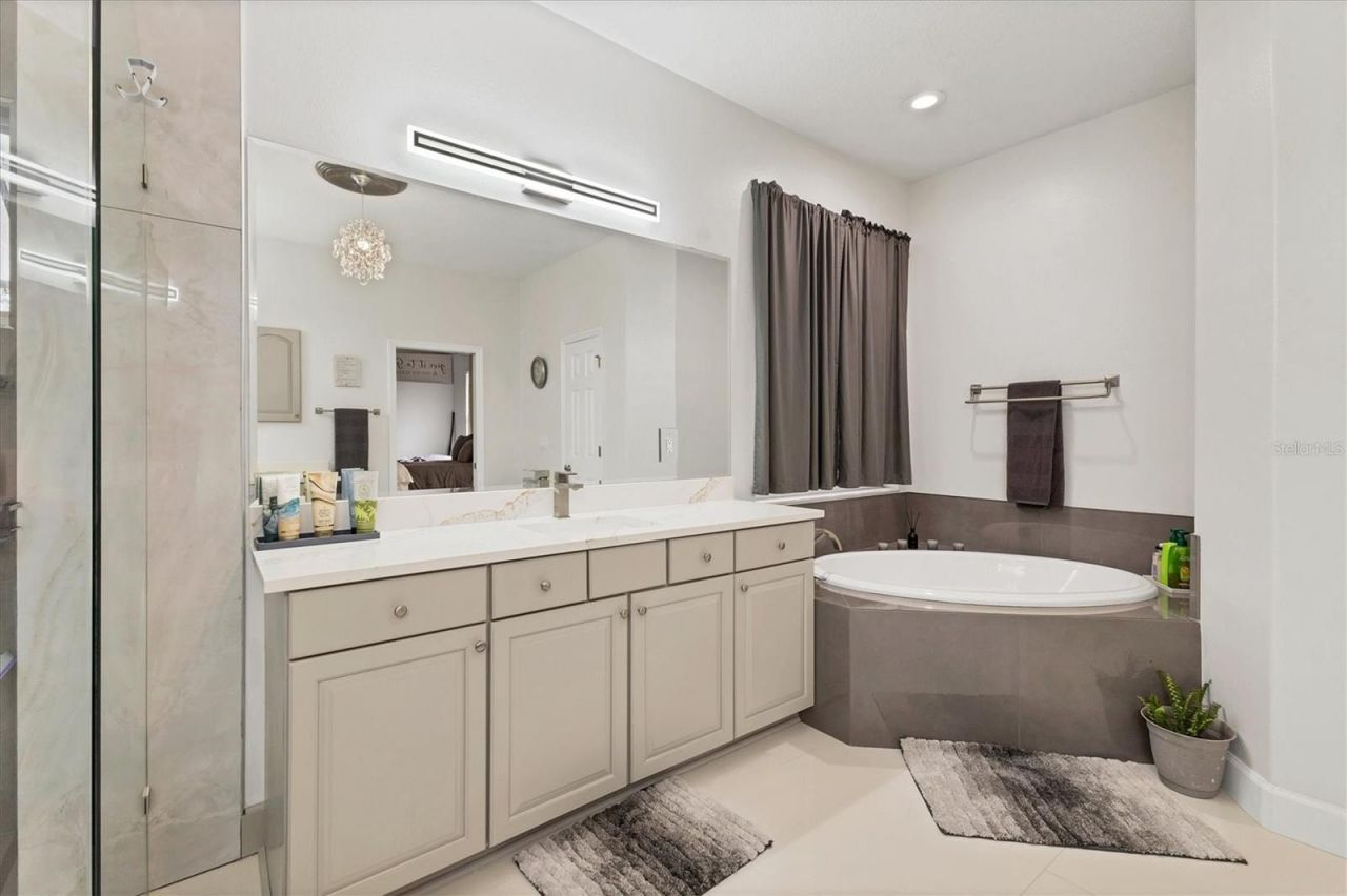 7119 67th Terrace E, Bradenton, FL 34203 Photo