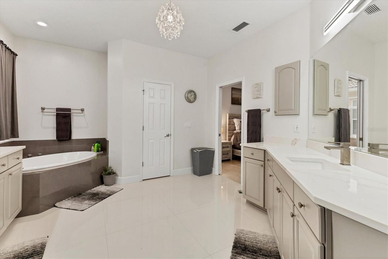 7119 67th Terrace E, Bradenton, FL 34203 Photo