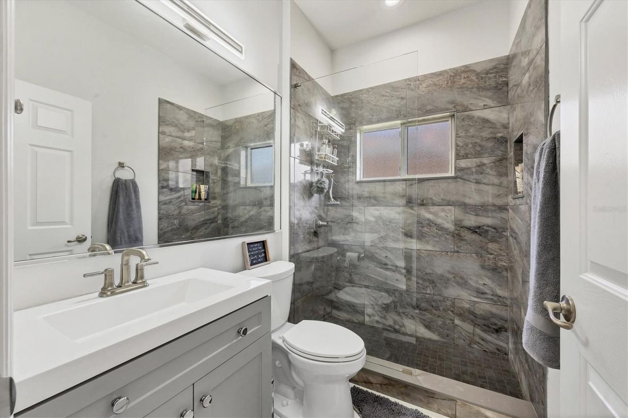 7119 67th Terrace E, Bradenton, FL 34203 Photo