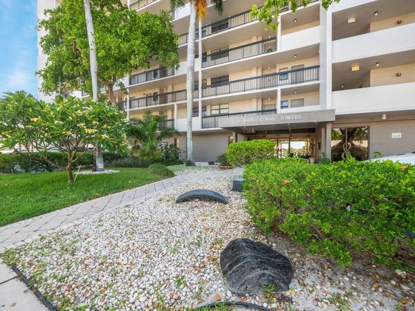 4800 Bayview Drive, Unit 606, Fort Lauderdale, FL 33308