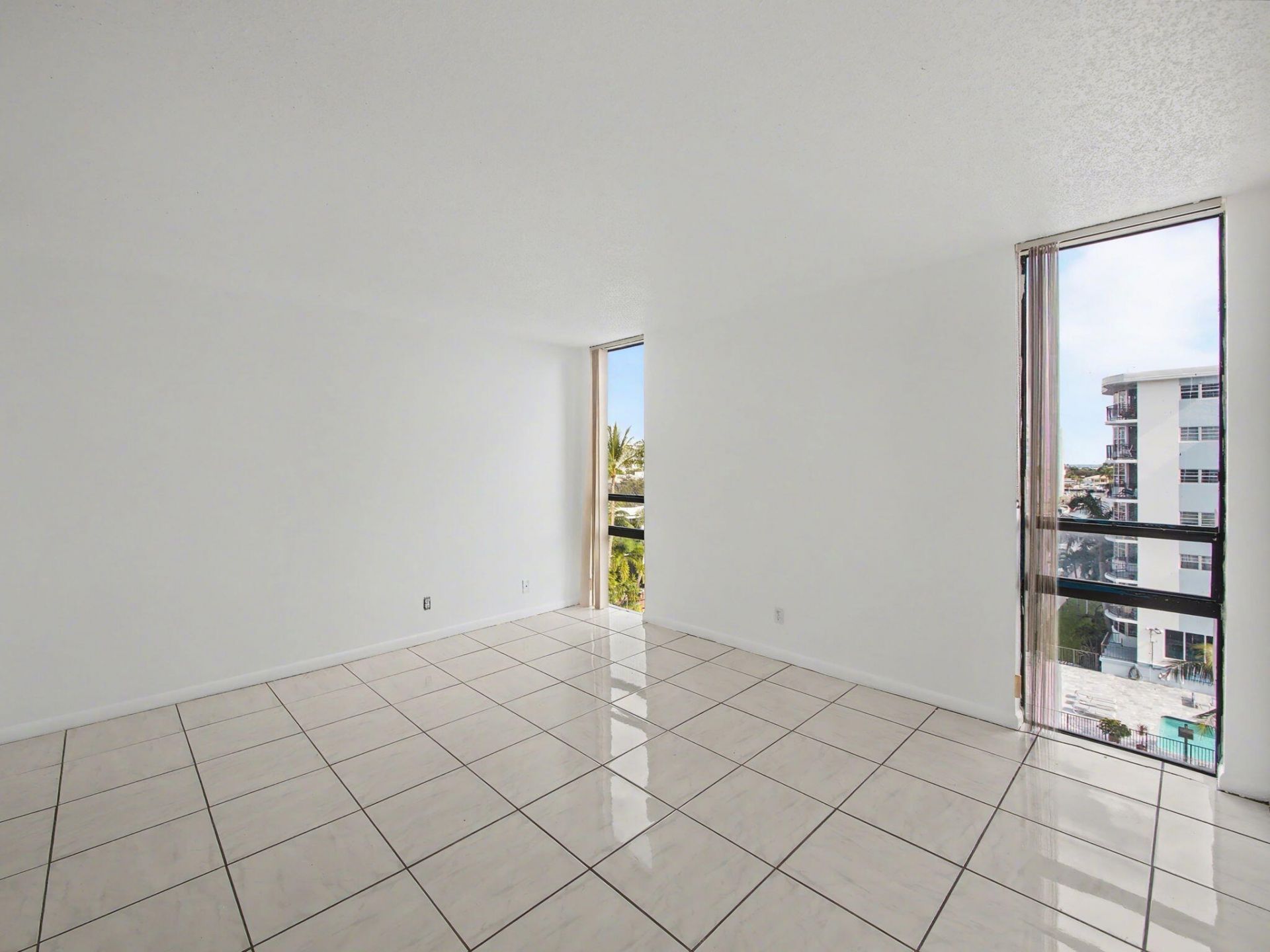 4800 Bayview Drive, Unit 606, Fort Lauderdale, FL 33308 Photo