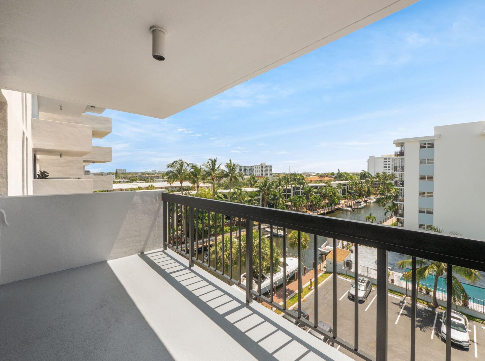 4800 Bayview Drive, Unit 606, Fort Lauderdale, FL 33308 Photo