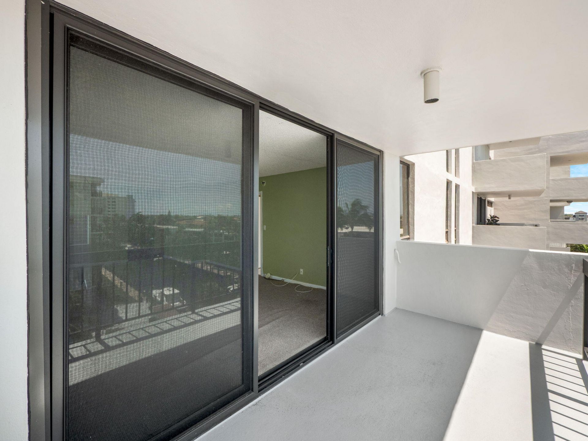 4800 Bayview Drive, Unit 606, Fort Lauderdale, FL 33308 Photo