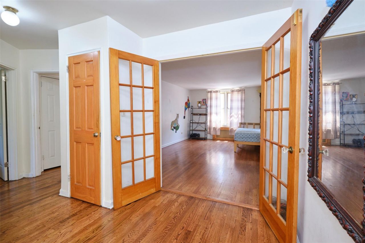 67-25 Clyde Street, Unit 2L, Forest Hills, NY 11375 Main Photo