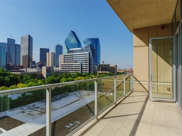 2025 Woodall Rodgers Freeway, Unit 51, Dallas, TX 75201