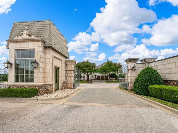 Package Deal - The Enclave Court, Waco, TX 76708