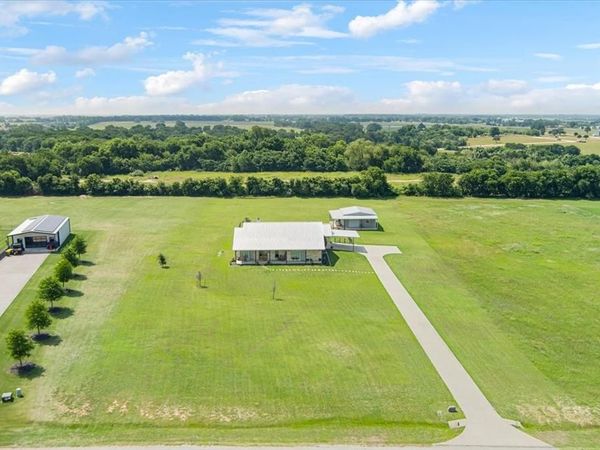 203 Bold Springs Court, West, TX 76691