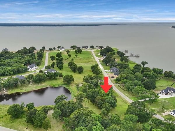 1511 Shoreline Drive, Mabank, TX 75143