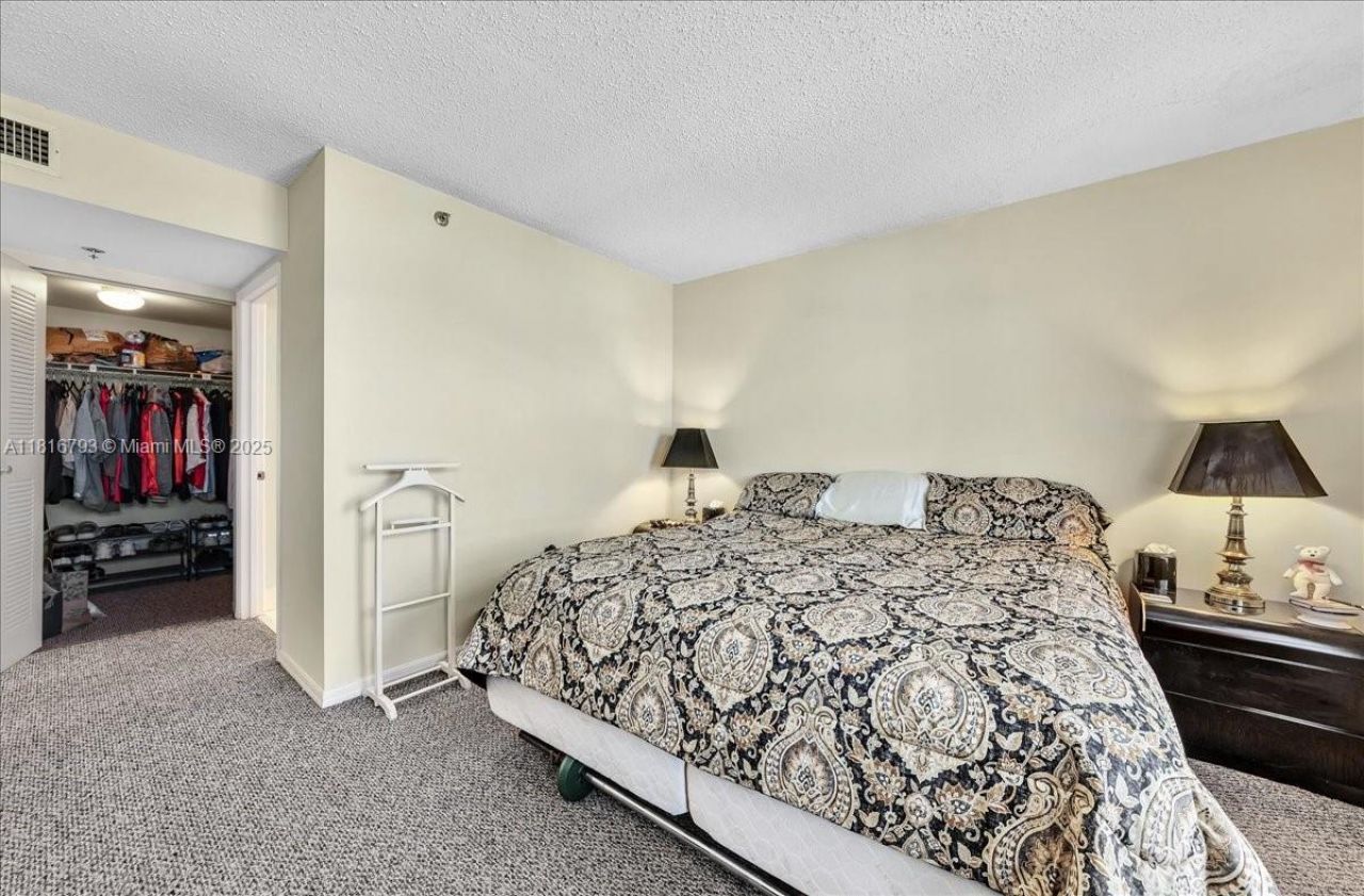 2351 Douglas Rd, Unit 1204, Miami, FL 33145 Photo