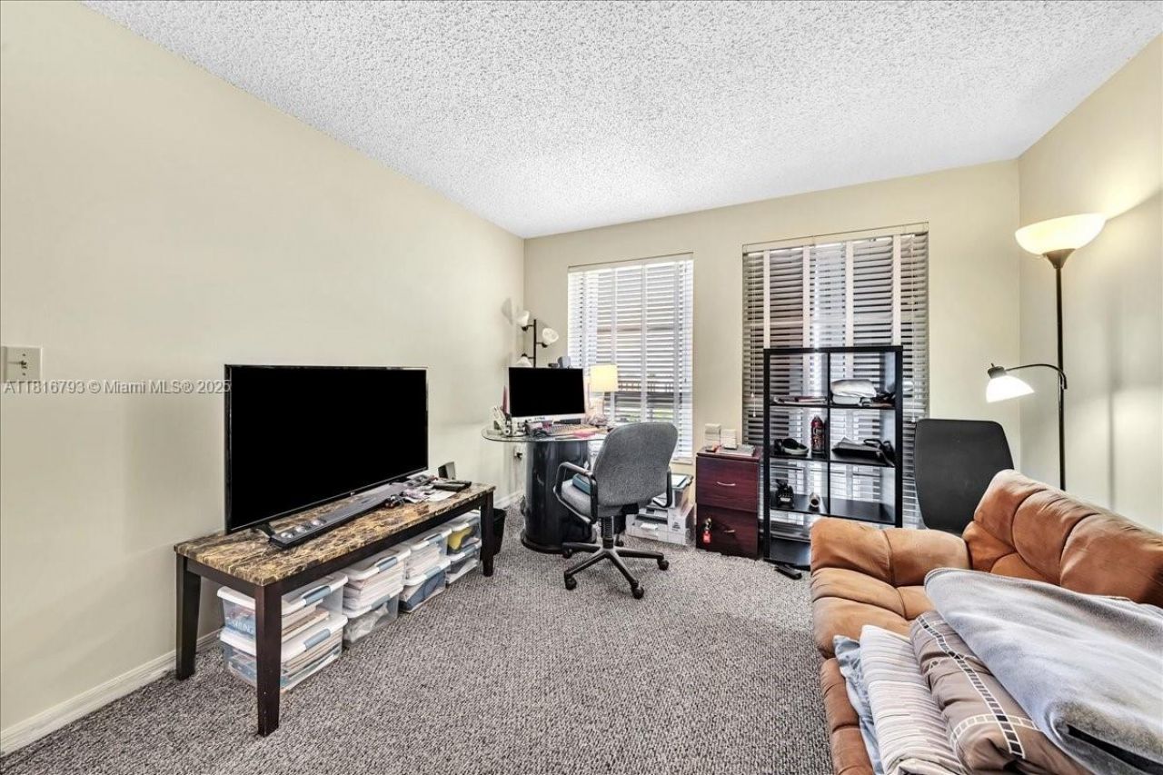 2351 Douglas Rd, Unit 1204, Miami, FL 33145 Photo