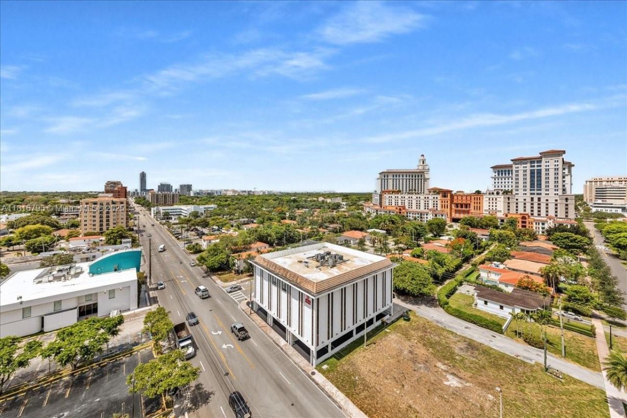 2351 Douglas Rd, Unit 1204, Miami, FL 33145 Photo