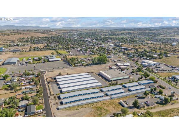 1456 SW OLIVE ST, Madras, OR 97741