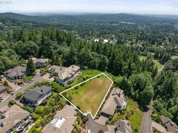 Ascot CT, Portland, OR 97225