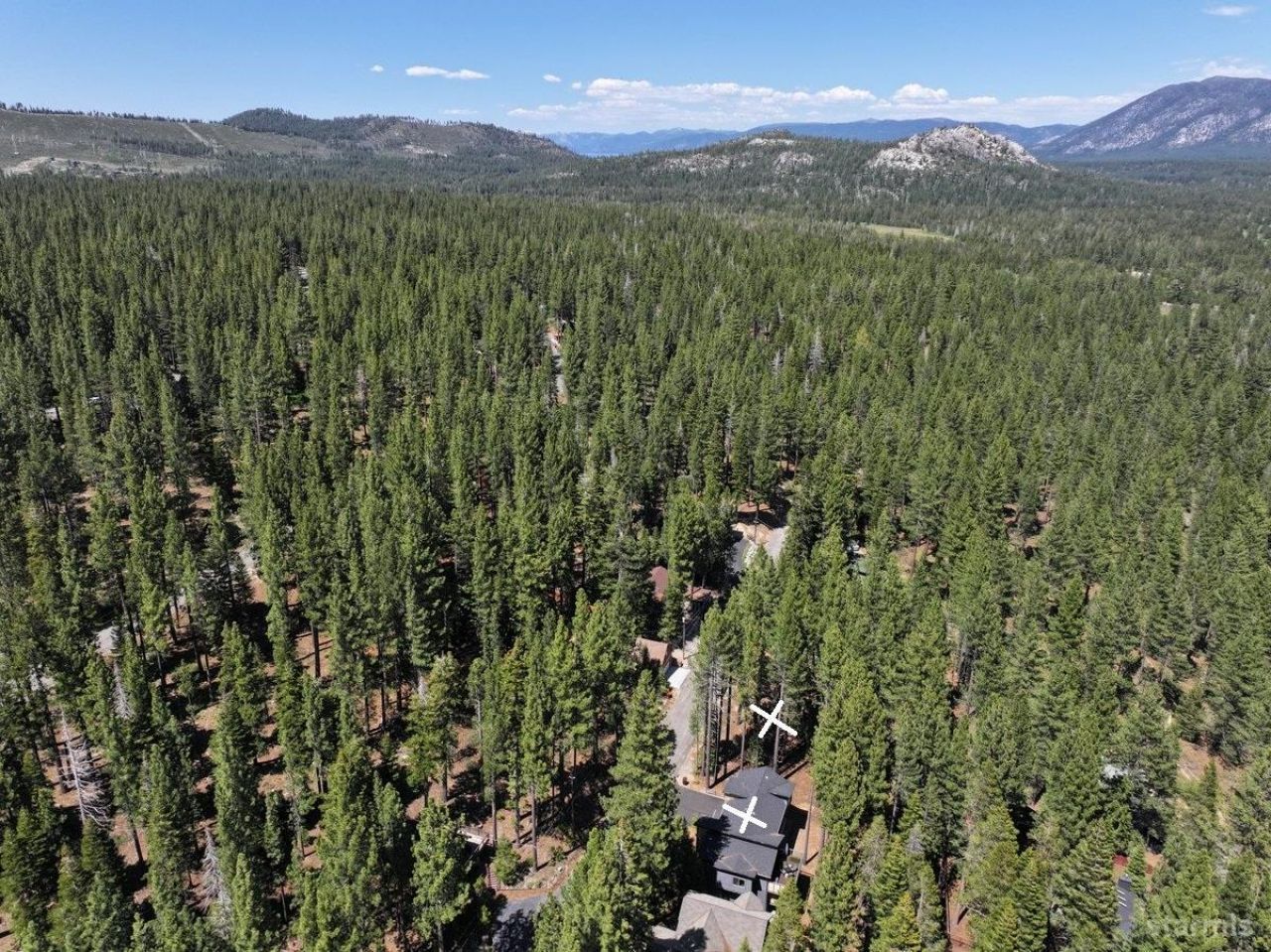 1871 Normuk Street, South Lake Tahoe, CA 96150 Photo