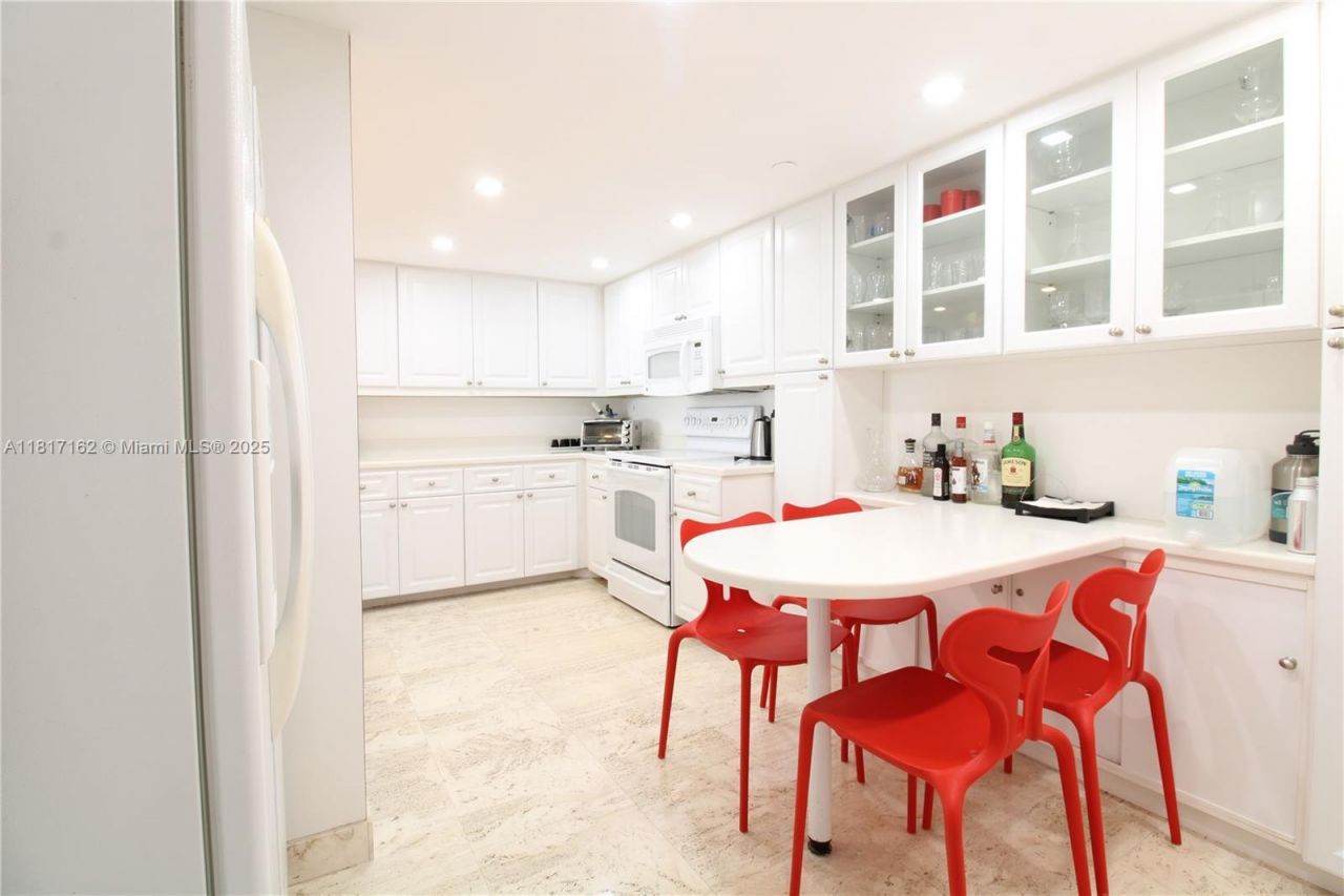 151 Crandon Blvd, Unit 702, Key Biscayne, FL 33149 Photo