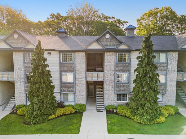 18372 N Ridge Court, Unit 12, Spring Lake, MI 49456