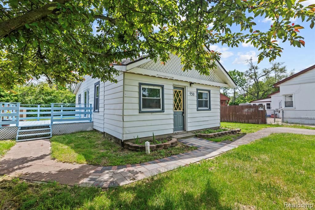 950 Auburndale Avenue, Ypsilanti, MI 48198 Main Photo