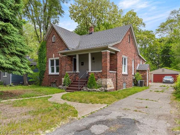 210 Saint Louis Street, Ferndale, MI 48220